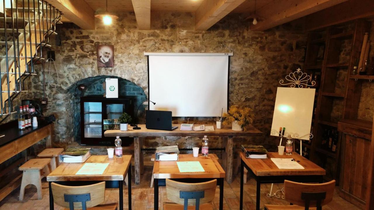 Albergo Diffuso - Il Poggetto Tra Urbino & San Marino Eksteriør bilde